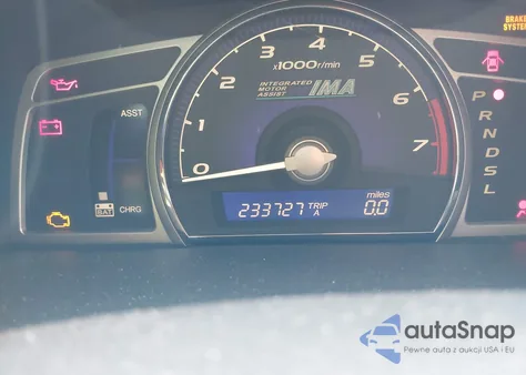 2006 Honda Civic Hybrid from USA, damaged, VIN JHMFA36216S013613